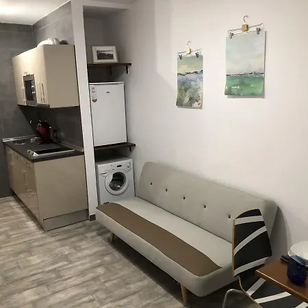 Cozy Studio Apartment *